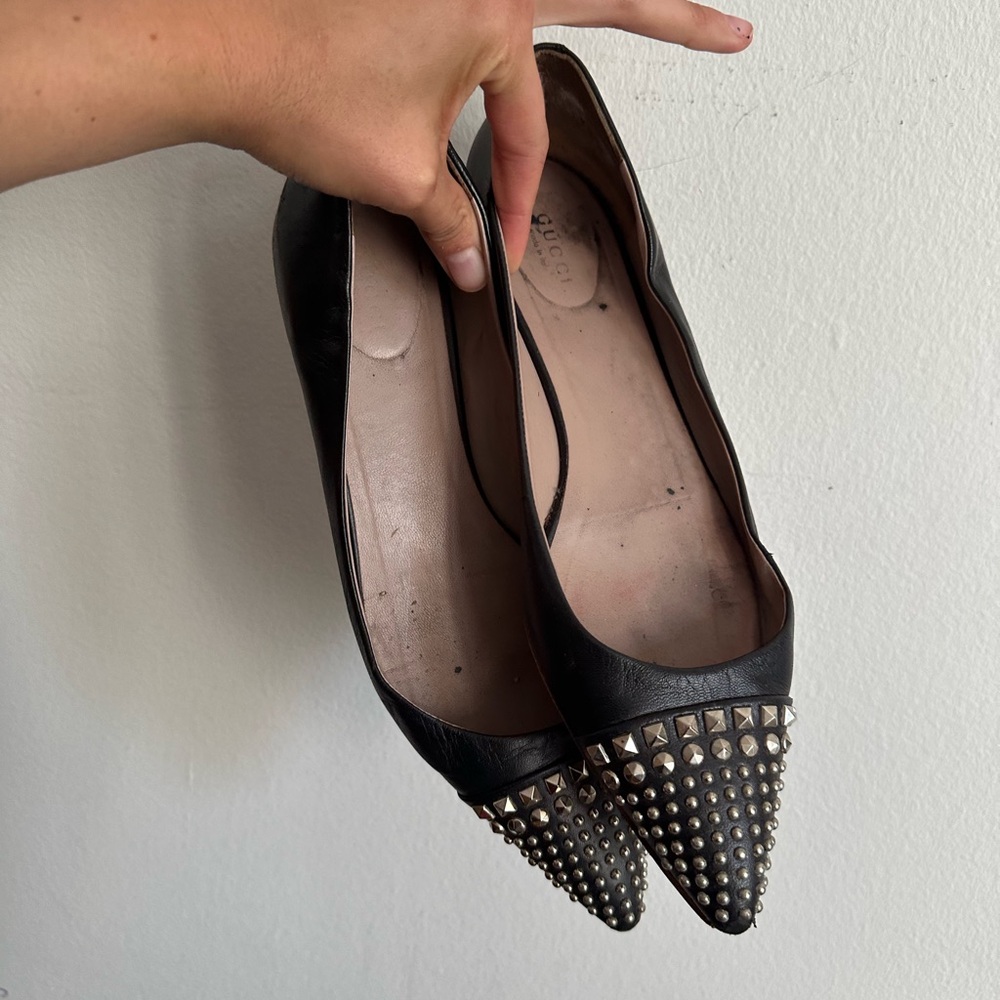 Gucci ballet flats. Size 40. Worn well with lots and lots of life left.